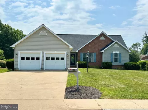 200 Jackson Dr, Berryville, VA 22611