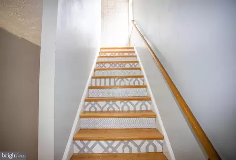 Entry Way - 8 Whiting Ave, Boyce, VA 22620 photo 4 of 4