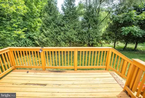 Exterior - 8 Whiting Ave, Boyce, VA 22620 photo 8 of 8