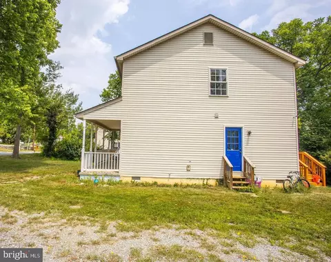 Exterior - 8 Whiting Ave, Boyce, VA 22620 photo 3 of 8