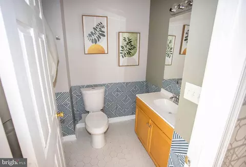 Bath - 8 Whiting Ave, Boyce, VA 22620 photo 1 of 2