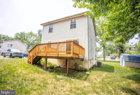 Exterior - 8 Whiting Ave, Boyce, VA 22620 photo 6 of 8