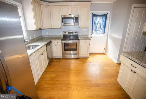 Entry Way - 8 Whiting Ave, Boyce, VA 22620 photo 2 of 4