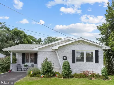 21 Page St, Berryville, VA 22611