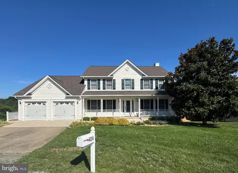 424 Hancock Ct, Berryville, VA 22611