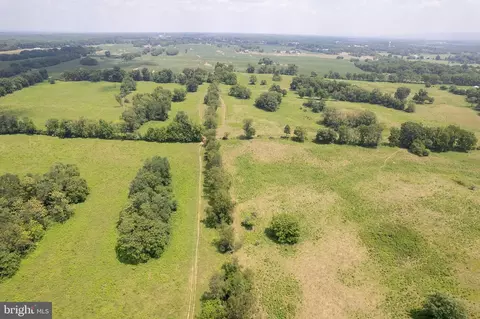 7118 Lord Fairfax Hwy, Berryville, VA 22611