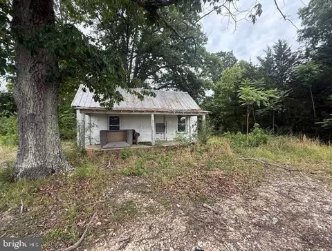 2348 Wickliffe Rd, Brookneal, VA 24528