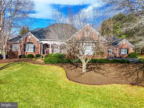 17505 Berkshire Dr, Jeffersonton, VA 22724