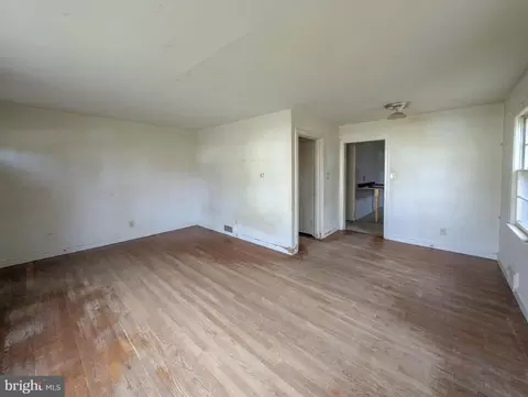 1122 Lee St, Culpeper, VA 22701 photo 3