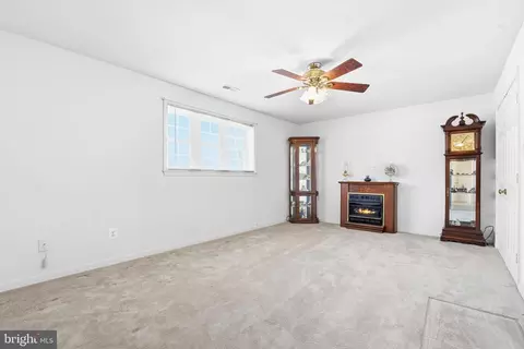 Living - 16355 Pollard Ln, Culpeper, VA 22701 photo 2 of 4