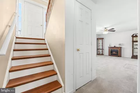 Entry Way - 16355 Pollard Ln, Culpeper, VA 22701 photo 5 of 6