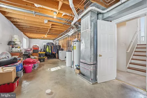Entry Way - 16355 Pollard Ln, Culpeper, VA 22701 photo 6 of 6