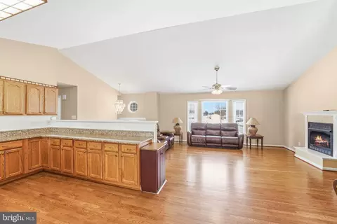 Living - 16355 Pollard Ln, Culpeper, VA 22701 photo 4 of 4