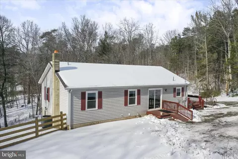 444 Castleton Ford Rd, Castleton, VA 22716