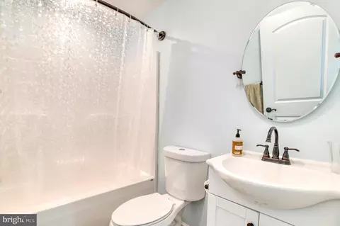 Bath - 16191 Jonas Rd, Culpeper, VA 22701 photo 4 of 4
