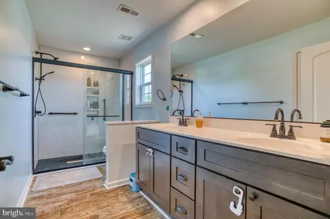 Entry Way - 16191 Jonas Rd, Culpeper, VA 22701 photo 3 of 4