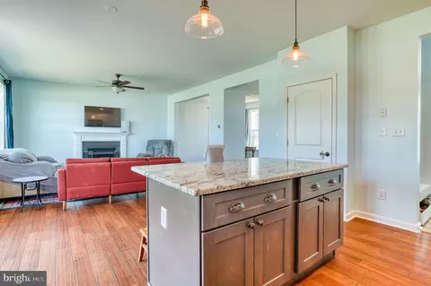 Kitchen - 16191 Jonas Rd, Culpeper, VA 22701 photo 5 of 7