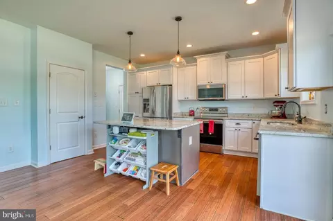 Kitchen - 16191 Jonas Rd, Culpeper, VA 22701 photo 3 of 7