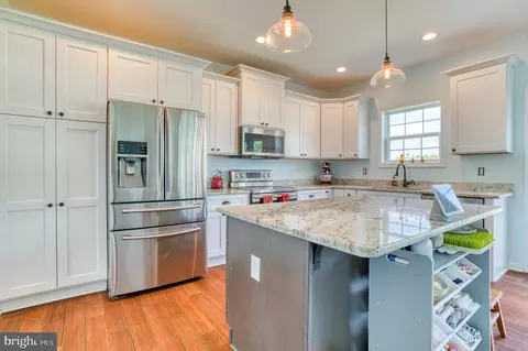 Kitchen - 16191 Jonas Rd, Culpeper, VA 22701 photo 6 of 7