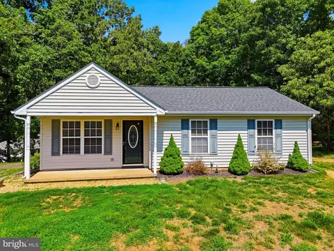 10019 Pine Cone Ln, Culpeper, VA 22701