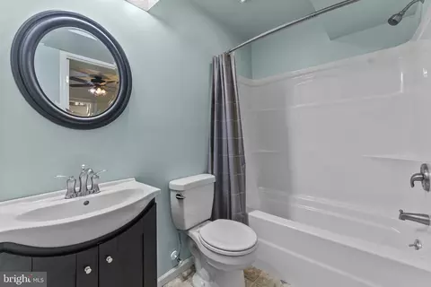 Bath - 1705 Magnolia Cir, Culpeper, VA 22701 photo 4 of 4