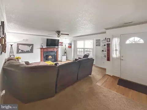 Entry Way - 1409 N Thomas Way, Culpeper, VA 22701 photo 1 of 3