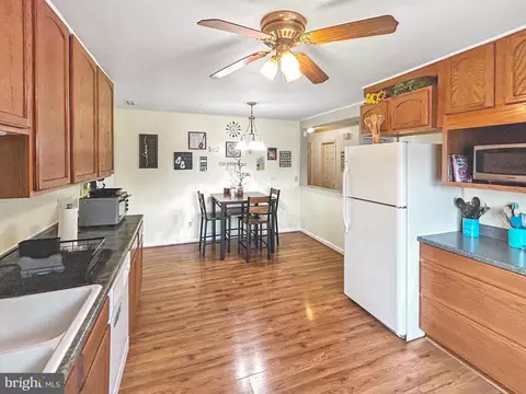 Kitchen - 1409 N Thomas Way, Culpeper, VA 22701 photo 3 of 4