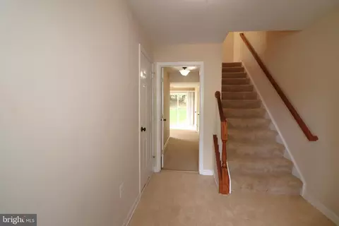 Entry Way - 936 Persimmon, Culpeper, VA 22701 photo 2 of 7