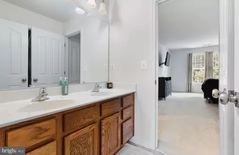 Entry Way - 129 Standpipe Rd, Culpeper, VA 22701 photo 11 of 13