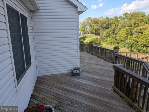 Exterior - 823 Woodcrest Loop, Culpeper, VA 22701 photo 4 of 6