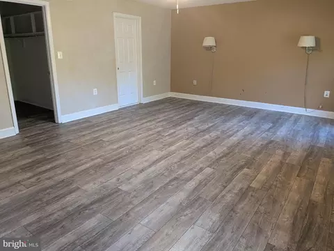Living - 823 Woodcrest Loop, Culpeper, VA 22701 photo 8 of 9