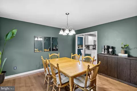 Dining - 7035 Snappers Trl, Castleton, VA 22716 photo 1 of 2