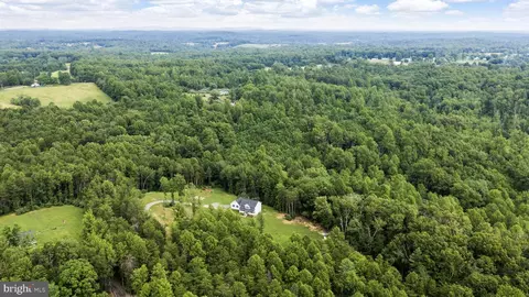 View/Area - 7035 Snappers Trl, Castleton, VA 22716 photo 10 of 11