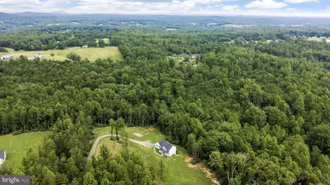 View/Area - 7035 Snappers Trl, Castleton, VA 22716 photo 9 of 11