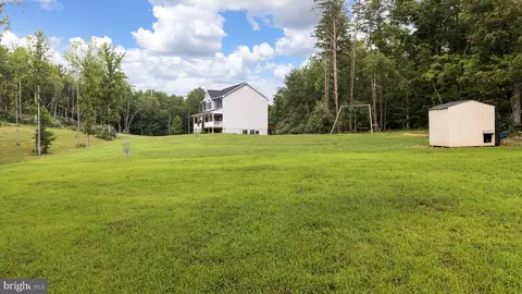 Exterior - 7035 Snappers Trl, Castleton, VA 22716 photo 9 of 13