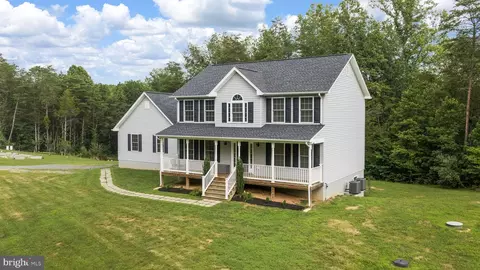 Exterior - 7035 Snappers Trl, Castleton, VA 22716 photo 6 of 13