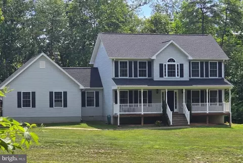 7035 Snappers Trl, Castleton, VA 22716