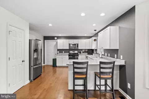 Kitchen - 7035 Snappers Trl, Castleton, VA 22716 photo 4 of 5