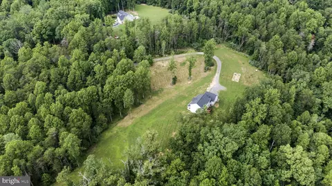 View/Area - 7035 Snappers Trl, Castleton, VA 22716 photo 8 of 11