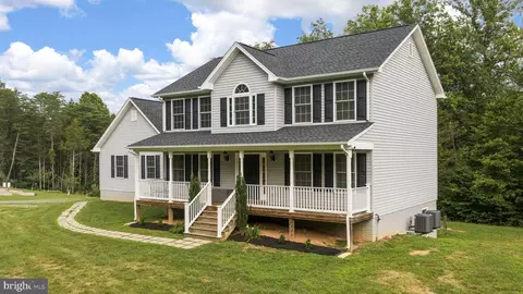Exterior - 7035 Snappers Trl, Castleton, VA 22716 photo 7 of 13