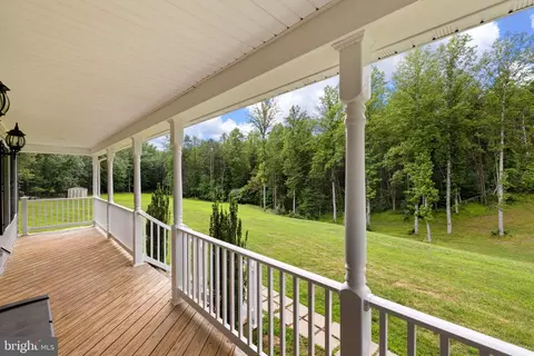 Exterior - 7035 Snappers Trl, Castleton, VA 22716 photo 2 of 13