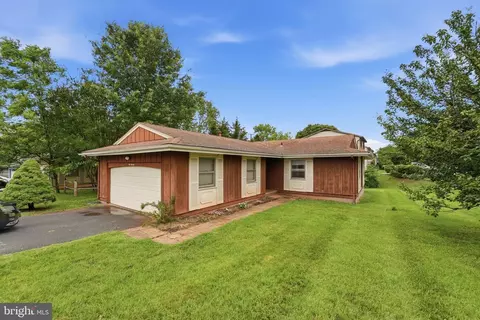 Exterior - 400 Laurel St, Culpeper, VA 22701 photo 1 of 4
