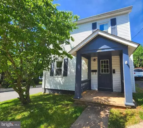 130 W Edmondson St, Culpeper, VA 22701