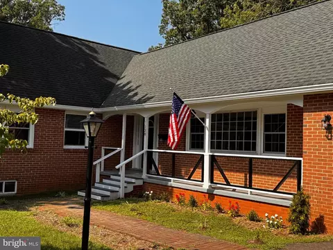 1138 Oaklawn Dr, Culpeper, VA 22701