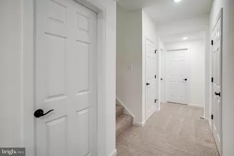 Entry Way - 2008 Divot Dr, Culpeper, VA 22701 photo 14 of 16
