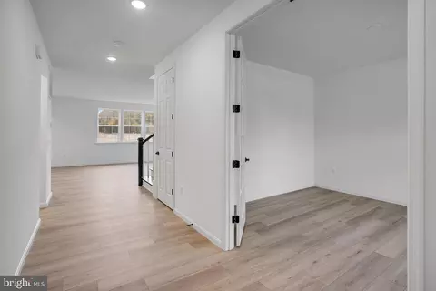 Entry Way - 2008 Divot Dr, Culpeper, VA 22701 photo 1 of 16