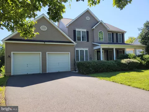 Exterior - 819 Woodcrest Loop, Culpeper, VA 22701 photo 2 of 4
