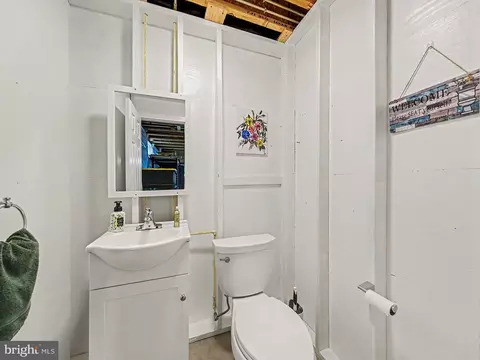 Bath - 169 Vaughn Ct, Culpeper, VA 22701 photo 1 of 5
