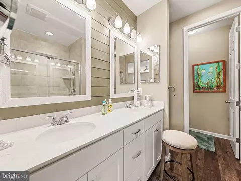 Bath - 169 Vaughn Ct, Culpeper, VA 22701 photo 4 of 5
