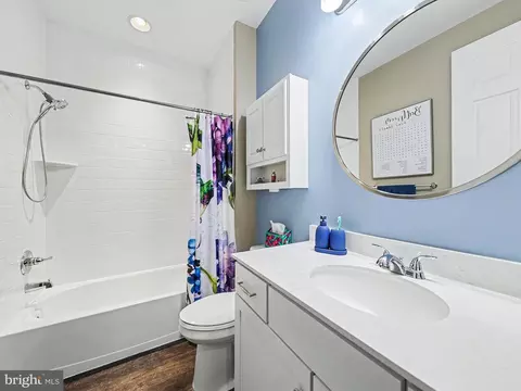Bath - 169 Vaughn Ct, Culpeper, VA 22701 photo 2 of 5